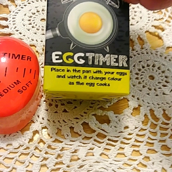 Egg Timer Resin Material Perfect Boiled Eggs, changes color - Picture 2 of 5